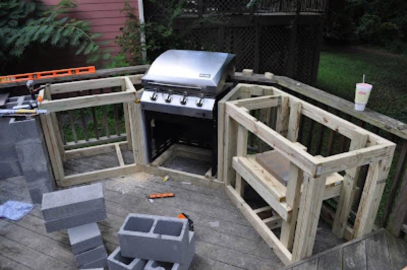 DIY outdoor kitchen