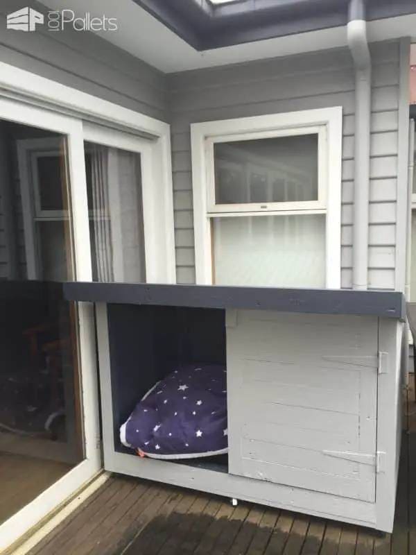 DIY roomy pallet dog kennel