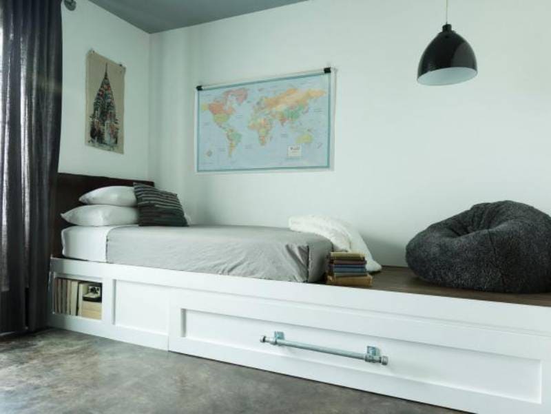 DIY trundle bed