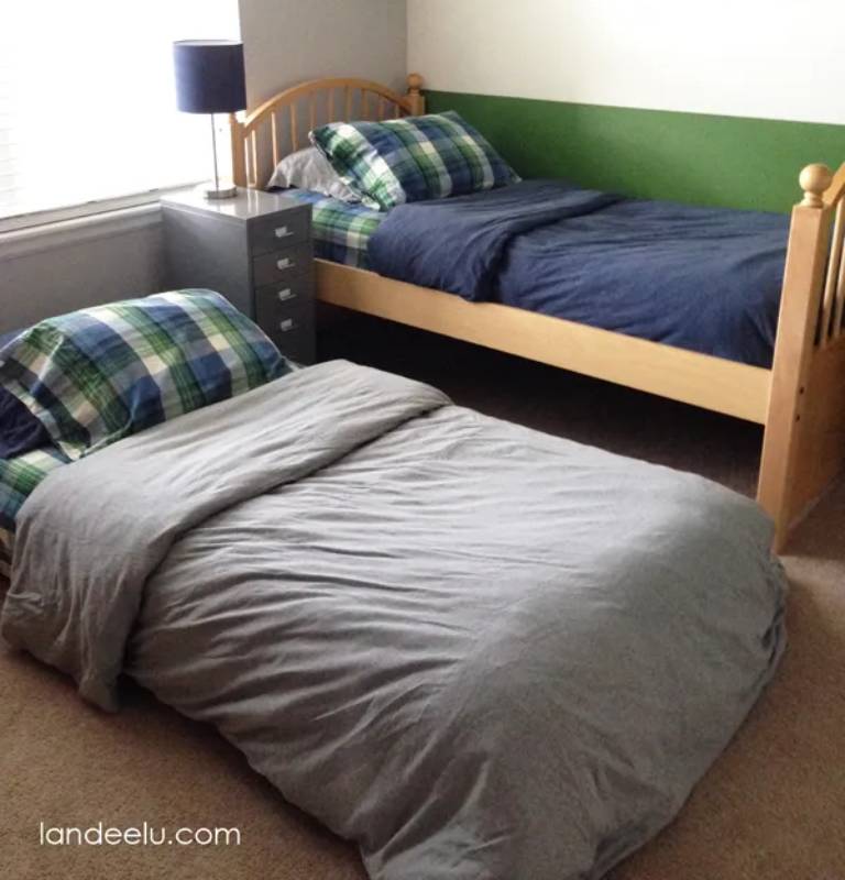 DIY trundle bed