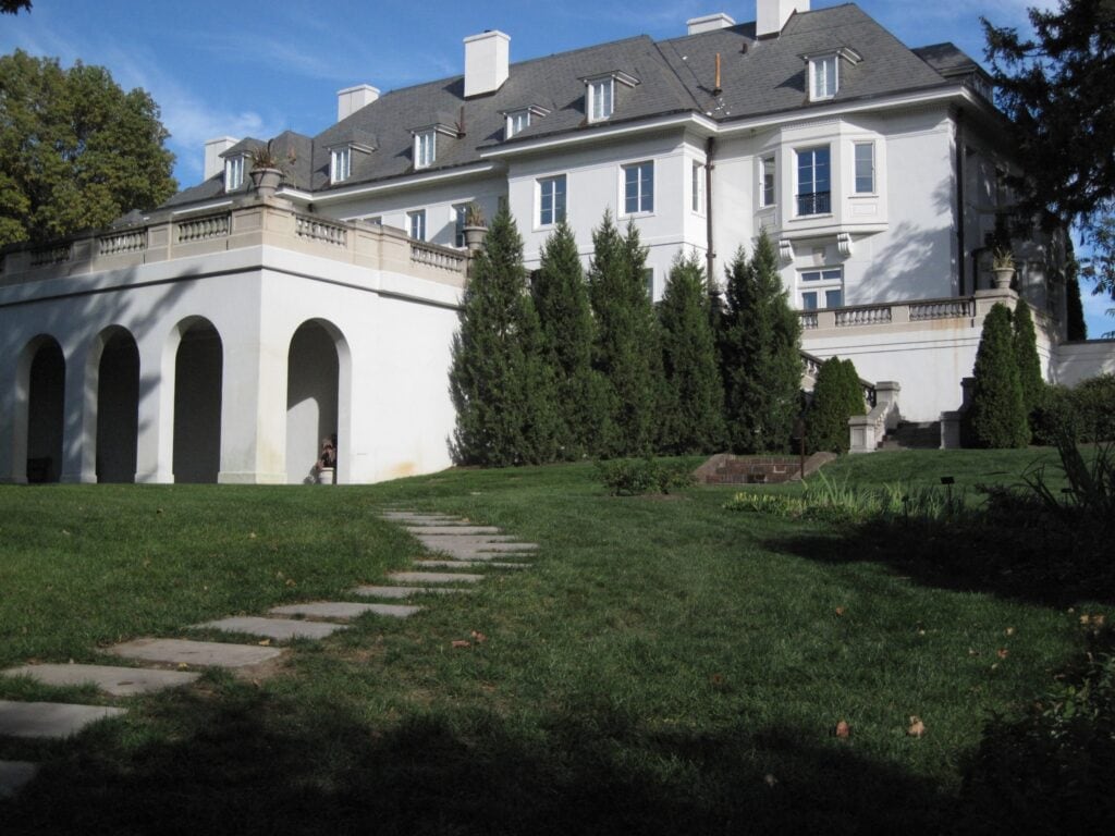 Nemours Estate