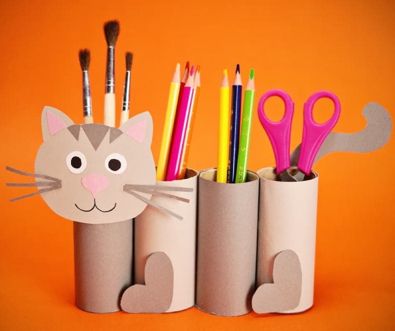 PAPER ROLL CAT CRAFT