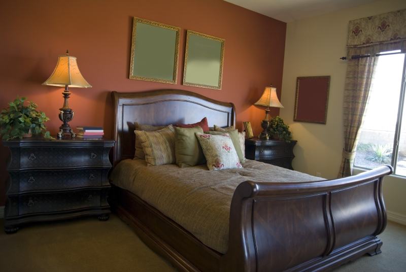 Sleigh Bed