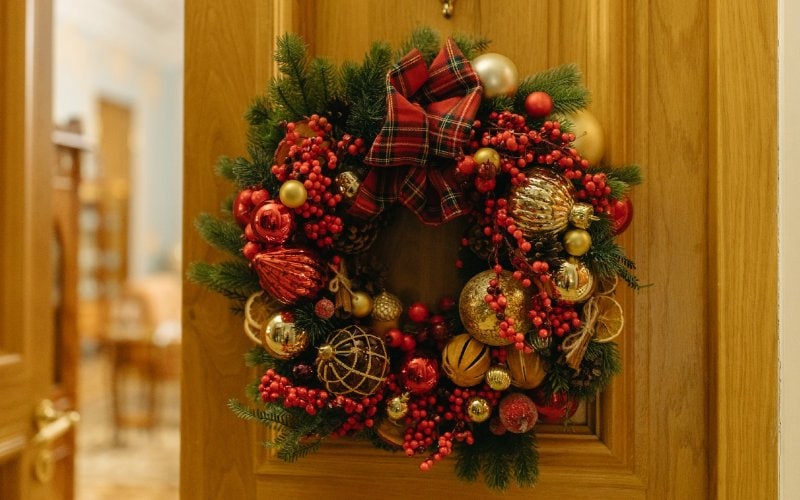 5 DIY Wreath Hangers You Can Make at Home Today (With Pictures) House