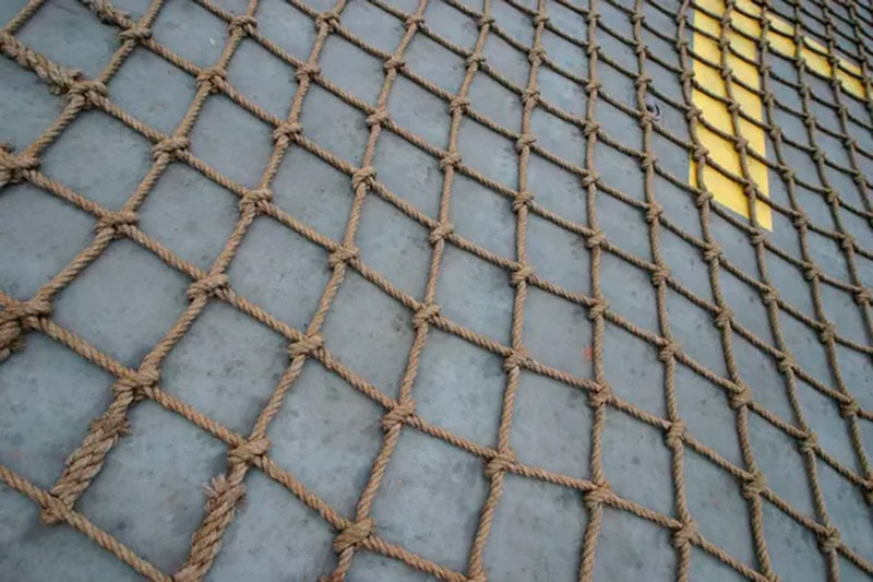 diy rope mesh ladders for playgrounds