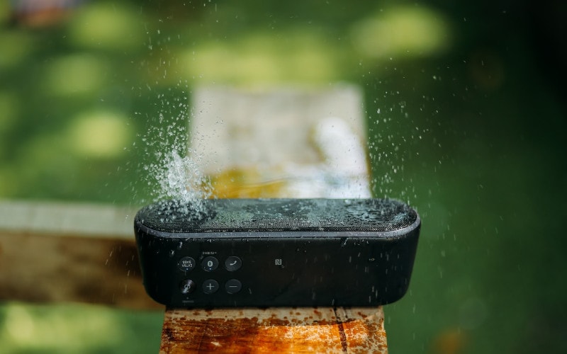 waterproof bluetooth speakers