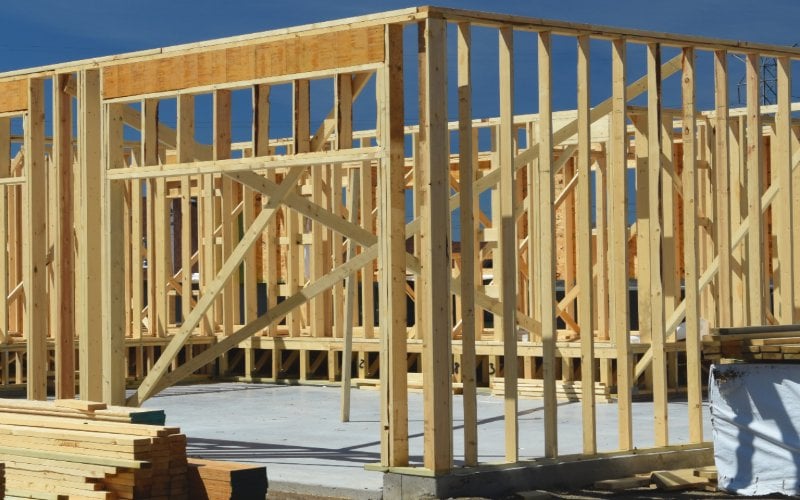 2x4-vs-2x6-framing-pros-cons-differences-house-grail