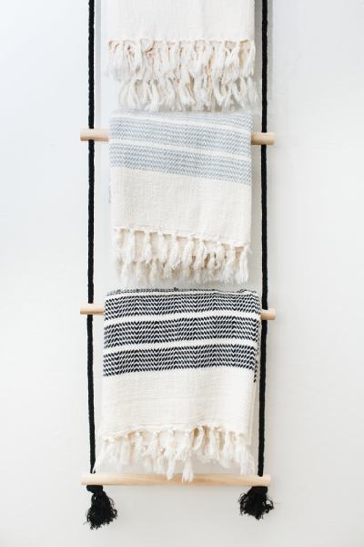 DIY HANGING LADDER
