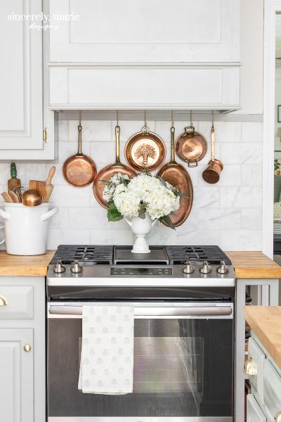 Simple Tension Rod Pot Rack