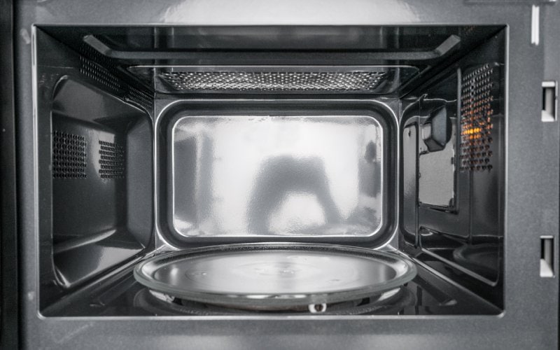 How Does a Microwave Work? What You Need To Know | House Grail