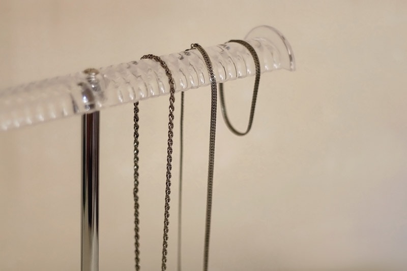 necklace stand