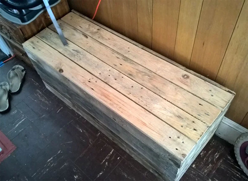 Pallet Bench with Storage