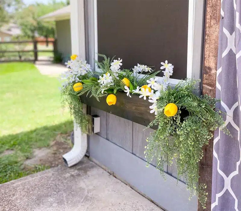 Inexpensive DIY Window Box