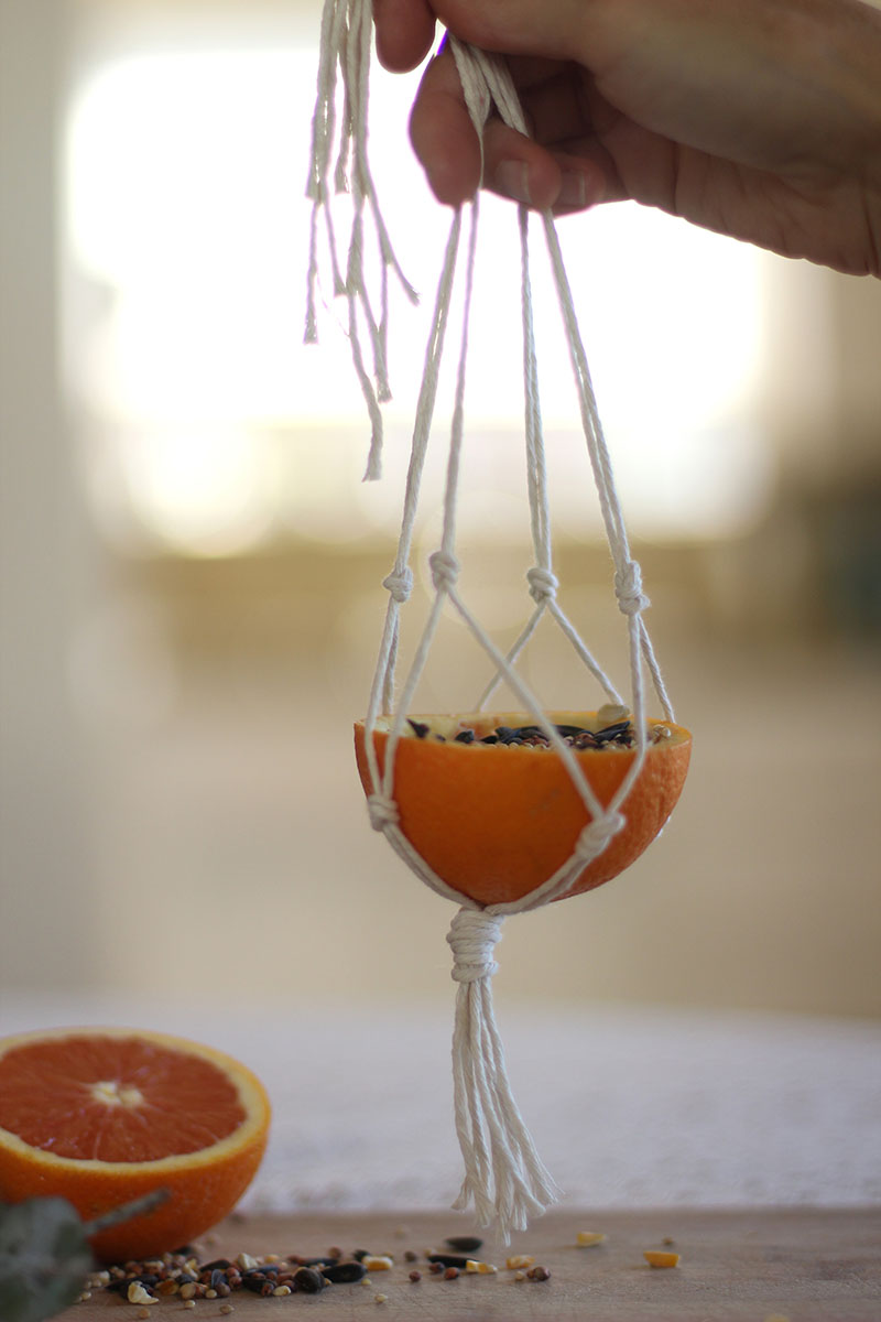Simple_Macrame_Orange_Bird_Feeder