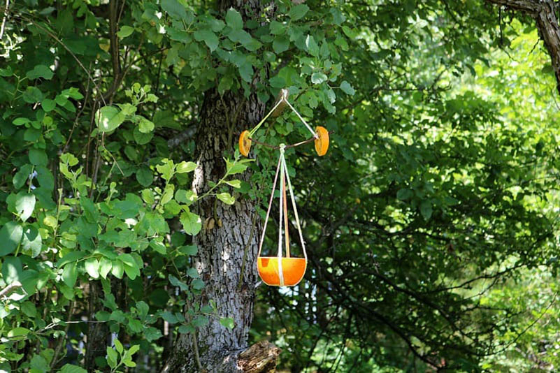 Super_Simple_DIY_Oriole_Bird_Feeder_In_15_Minutes